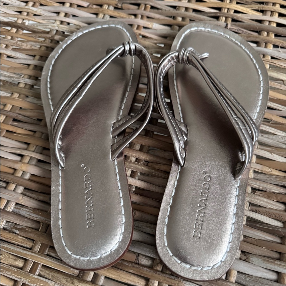 Bernardo Women's Bronze Sandals